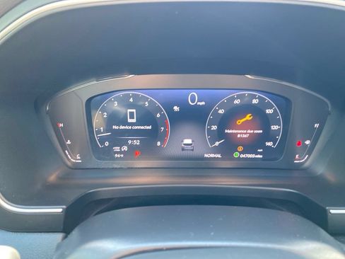 Used 2025 Honda Pilot Elite image 13
