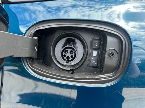 Certified 2025 Porsche Cayenne E-Hybrid AWD/4WD image 44