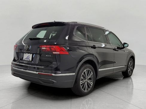 Used 2024 Volkswagen Tiguan Wolfsburg Edition image 19