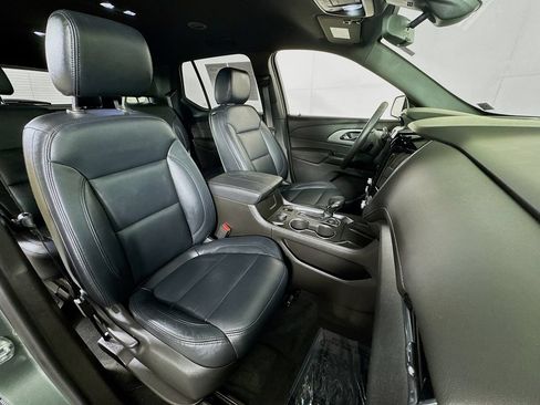 Used 2022 Chevrolet Traverse LT AWD/4WD image 27