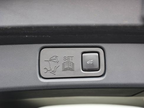 Used 2022 Ford Mustang Mach-E Premium image 15