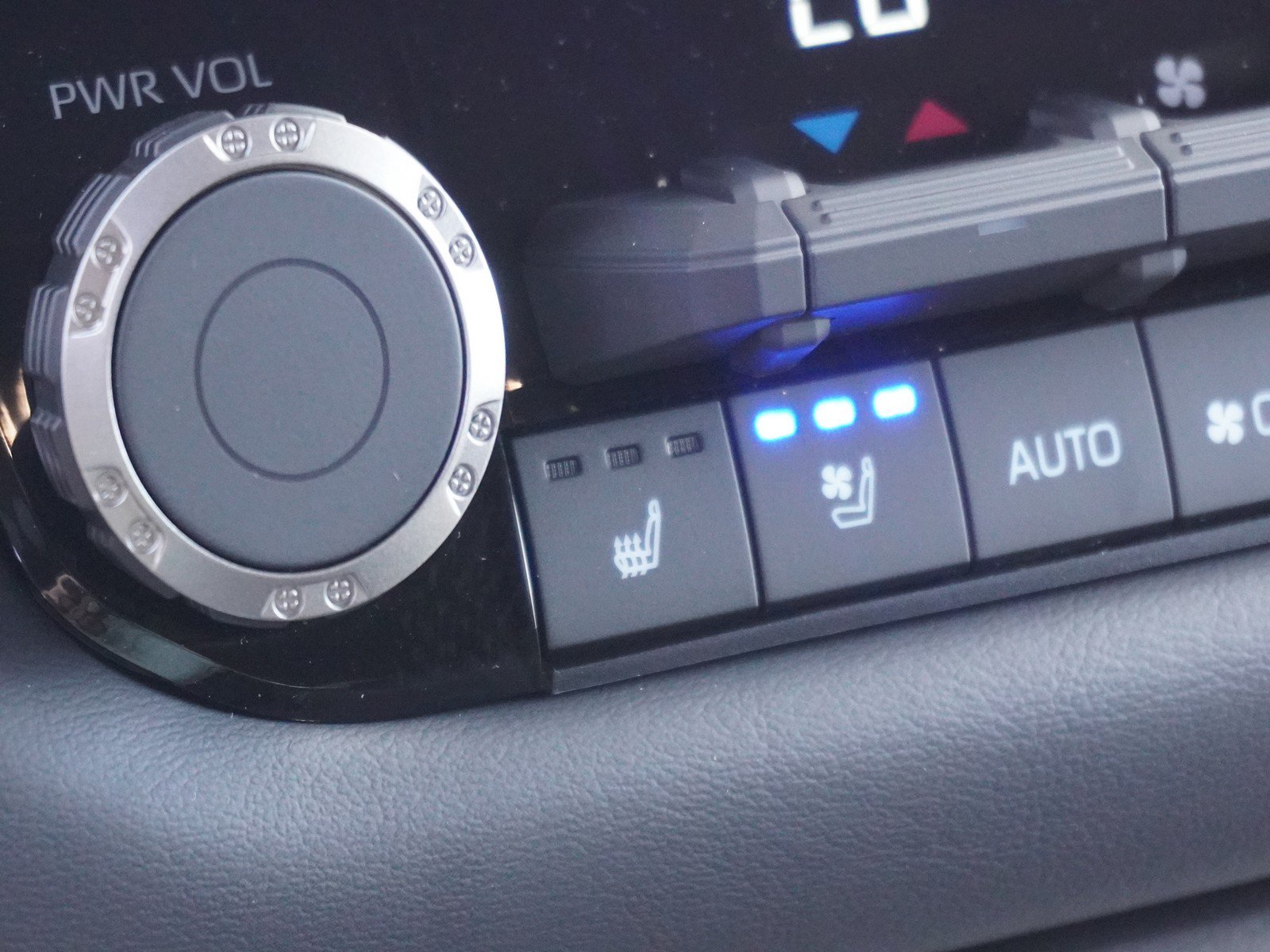 New 2026 Toyota Sequoia Platinum AWD/4WD image 31