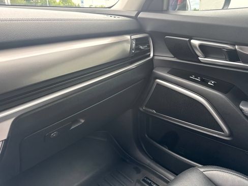 Used 2023 Kia Telluride S AWD/4WD image 31