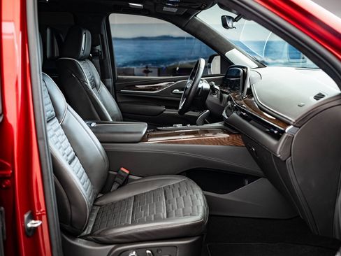 Used 2024 Cadillac Escalade Sport Platinum image 29