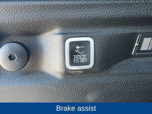 Used 2024 Jeep Grand Cherokee L Limited w/ Black Appearance Package image 18