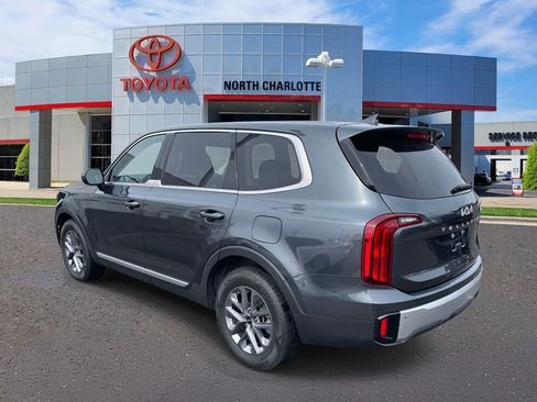 Used 2023 Kia Telluride LX image 7