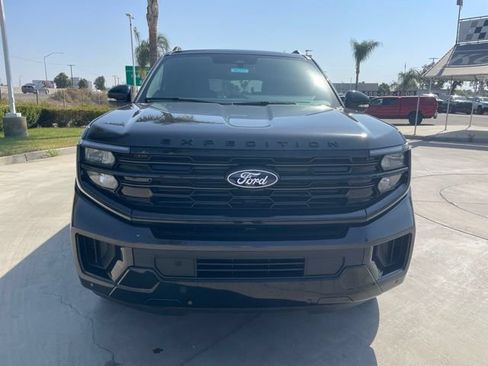New 2027 Ford Expedition Platinum w/ Stealth Performance Package AWD/4WD image 8