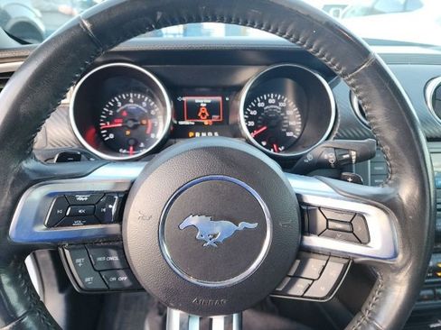 Used 2018 Ford Mustang Coupe image 27