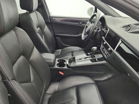 Used 2024 Porsche Macan w/ Premium Plus Package AWD/4WD image 23