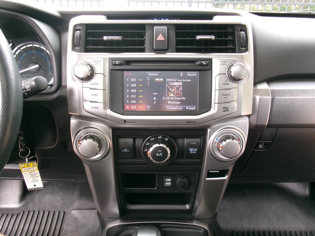 Used 2016 Toyota 4Runner SR5 RWD image 24