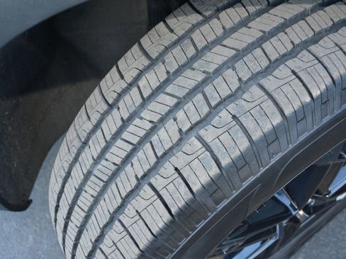 Used 2023 Chevrolet Blazer LT w/ Convenience Package image 6