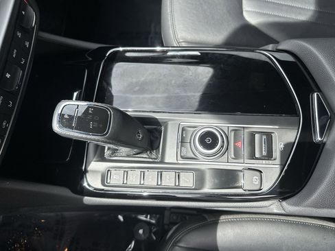 Used 2022 Maserati Levante GT image 23