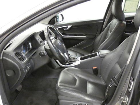 Used 2016 Volvo S60 T5 Premier w/ Convenience Package image 8