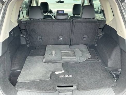 Used 2023 Nissan Rogue SL AWD/4WD image 17