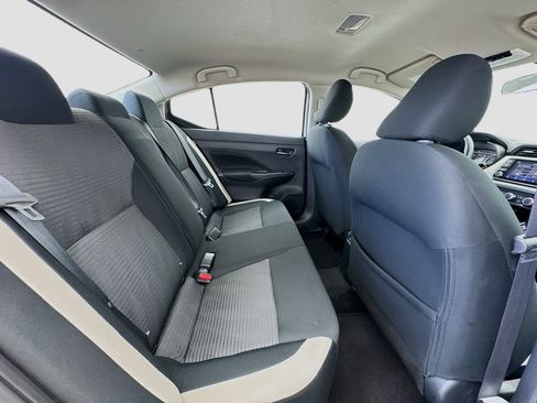 Used 2022 Nissan Versa SV image 17