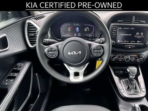 Certified 2023 Kia Soul LX w/ LX Technology Package FWD image 5