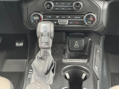 New 2026 Ford Bronco Outer Banks image 9