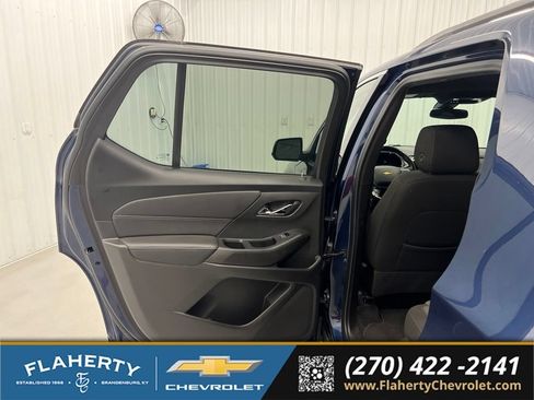Used 2022 Chevrolet Traverse LT FWD image 10