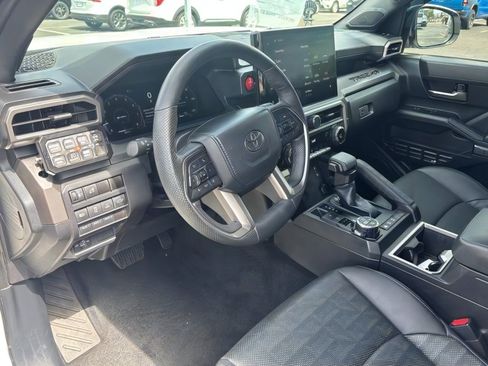 Used 2024 Toyota Tacoma TRD Off-Road w/ TRD Off Road Premium Package AWD/4WD image 20