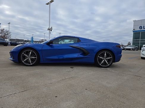 Used 2021 Chevrolet Corvette Stingray Preferred Conv w/ Battery Protection Package image 2