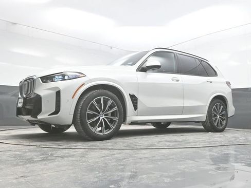 Used 2025 BMW X5 xDrive40i image 32