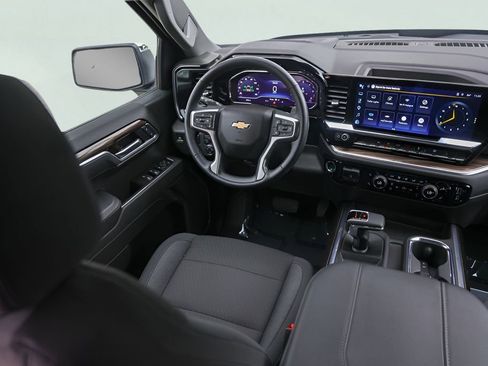 Used 2025 Chevrolet Silverado 1500 LT RWD image 30