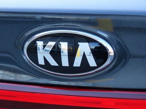 Used 2020 Kia Forte LXS image 16