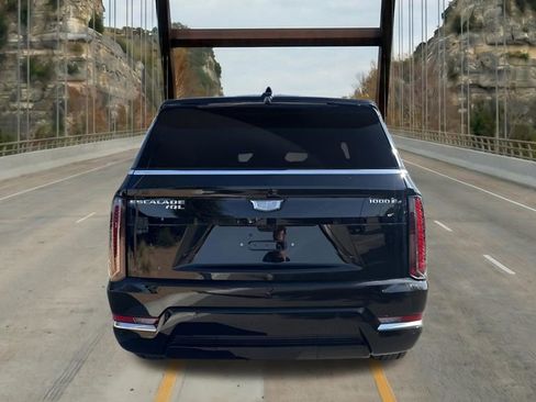New 2026 Cadillac Escalade IQL Luxury AWD/4WD image 9