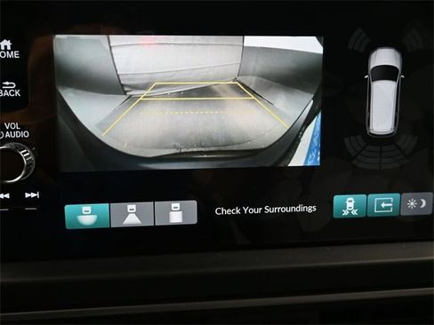 New 2025 Honda Pilot Touring image 21