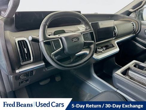 Used 2025 Ford Expedition Tremor AWD/4WD image 13