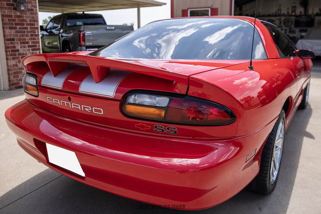 Used 2002 Chevrolet Camaro Z28 w/ SS Performance/Appearance Pkg RWD image 33