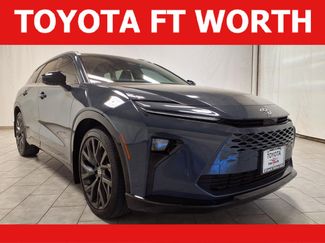 Used 2025 Toyota Crown Signia w/ Advanced Technology Package video 1