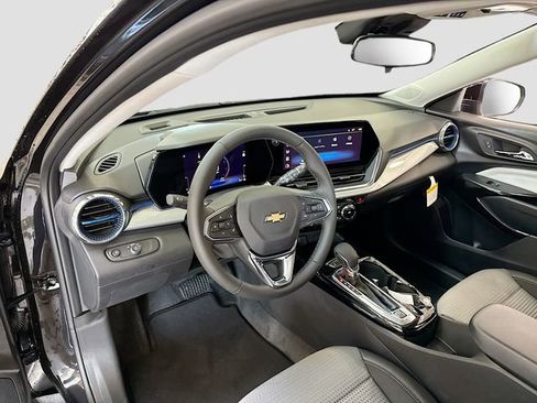 New 2026 Chevrolet Trax LT w/ Driver Confidence Package image 10