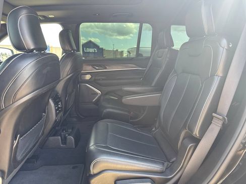 Used 2023 Jeep Grand Cherokee L Overland AWD/4WD image 31
