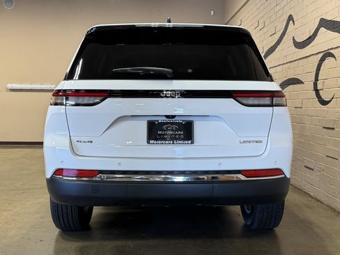 Used 2023 Jeep Grand Cherokee Limited AWD/4WD image 7