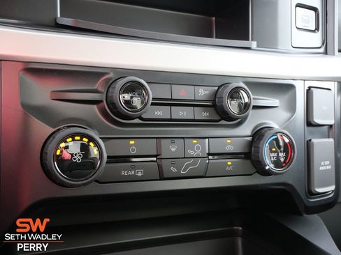 New 2026 Ford F250 XLT w/ FX4 Off-Road Package image 24