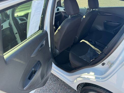 Used 2018 Chevrolet Spark LT image 31
