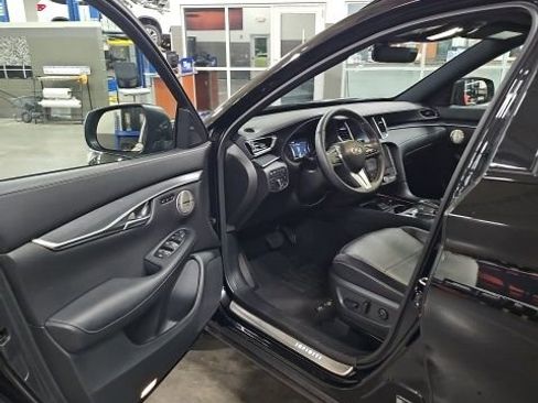 Used 2023 INFINITI QX50 Sport AWD/4WD image 12