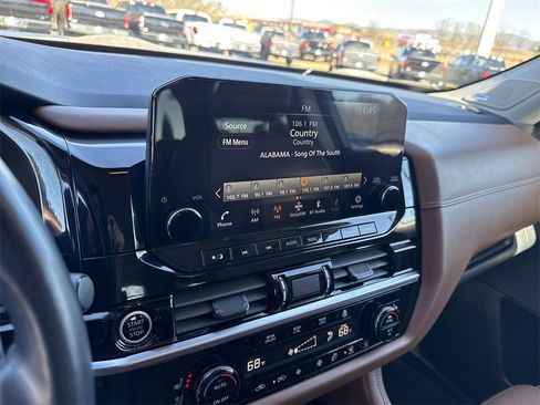 Used 2023 Nissan Pathfinder Platinum w/ Cargo Package image 27