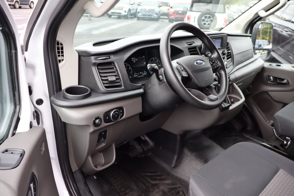 Used 2025 Ford Transit 250 Low Roof w/ Exterior Upgrade Package RWD image 4