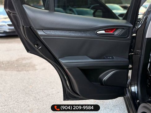 Used 2019 Alfa Romeo Stelvio image 14