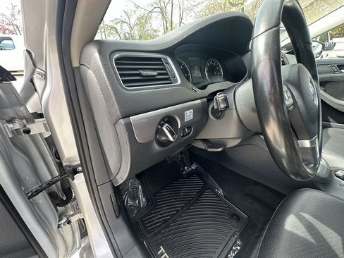 Used 2014 Volkswagen Jetta TDI FWD image 48