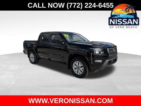 Used 2022 Nissan Frontier SV image 1