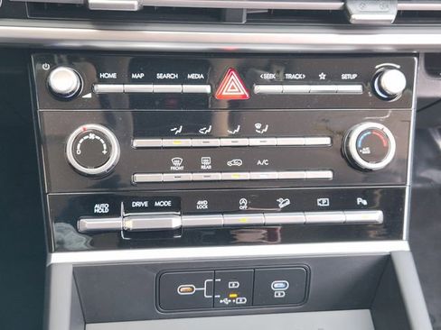 Used 2026 Hyundai Santa Fe SE image 15