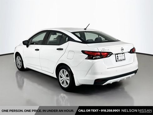 Used 2020 Nissan Versa S FWD image 7