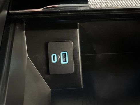 Used 2023 Ford F150 Lariat w/ Max Trailer Tow Package image 25