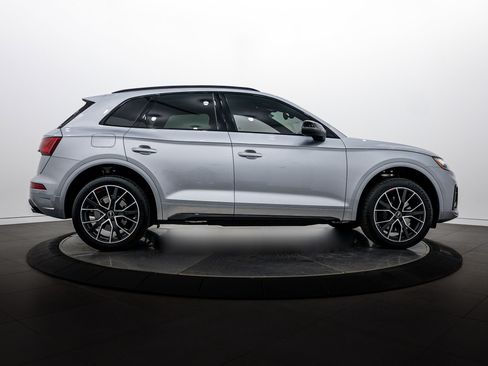 Certified 2023 Audi SQ5 Premium Plus w/ Premium Plus Package AWD/4WD image 3