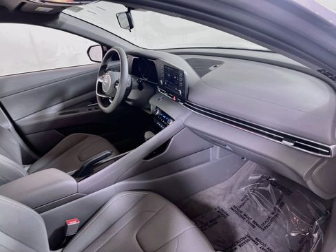 Used 2023 Hyundai Elantra SEL FWD image 26