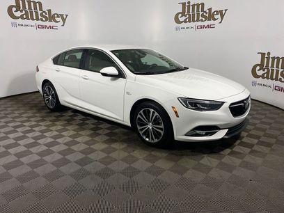 Used 2018 Buick Regal Essence w/ Driver Confidence Package #1