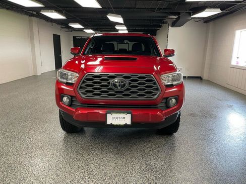 Used 2020 Toyota Tacoma TRD Sport w/ Technology Package AWD/4WD image 9